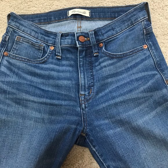 Madewell 9" High-Rise Skinny Crop: Destructed-Hem - Picture 5 of 8